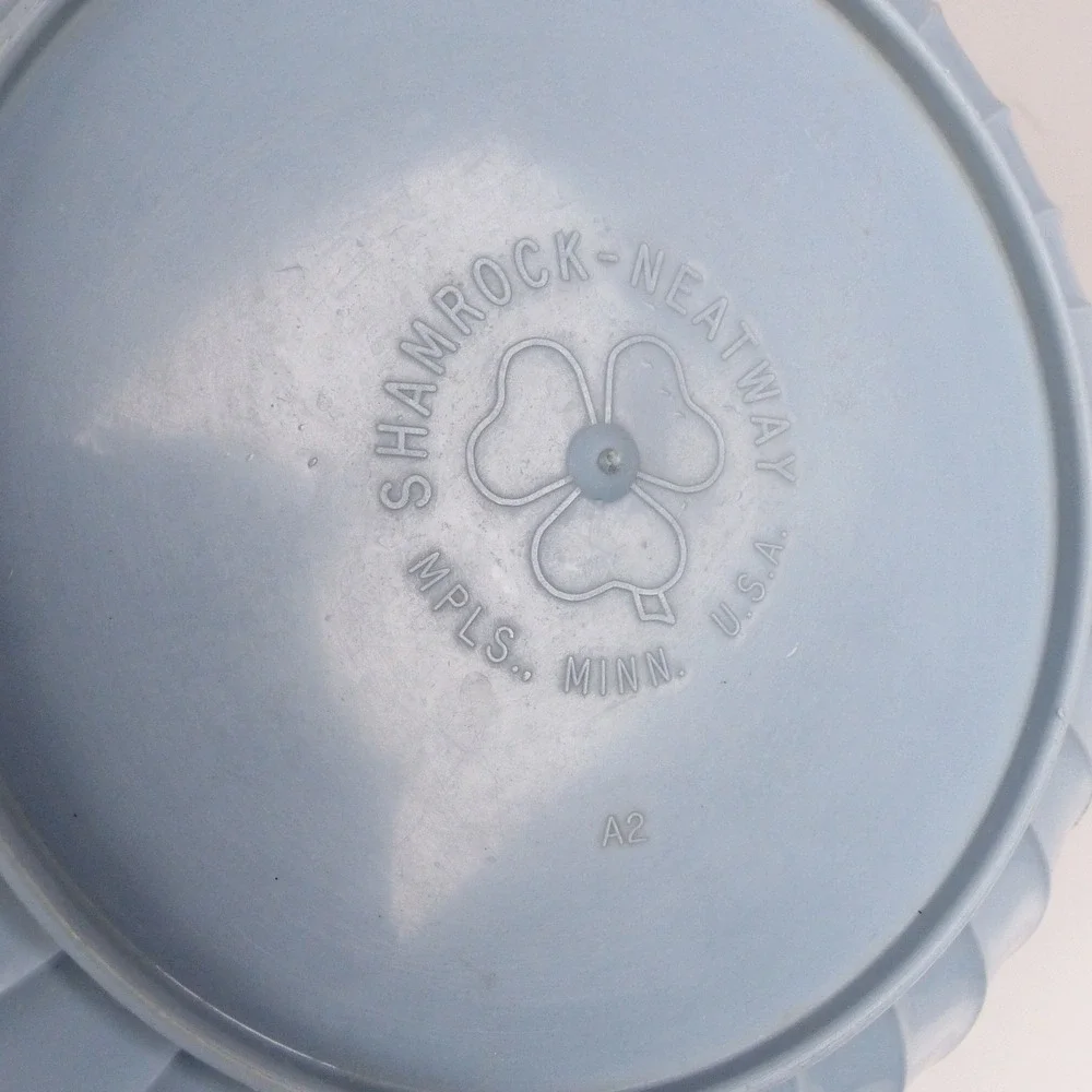 Vintage Shamrock Neatway Blue Swirl Mixing Bowl with Handle 2.5 Qt 10 Cups Retro
